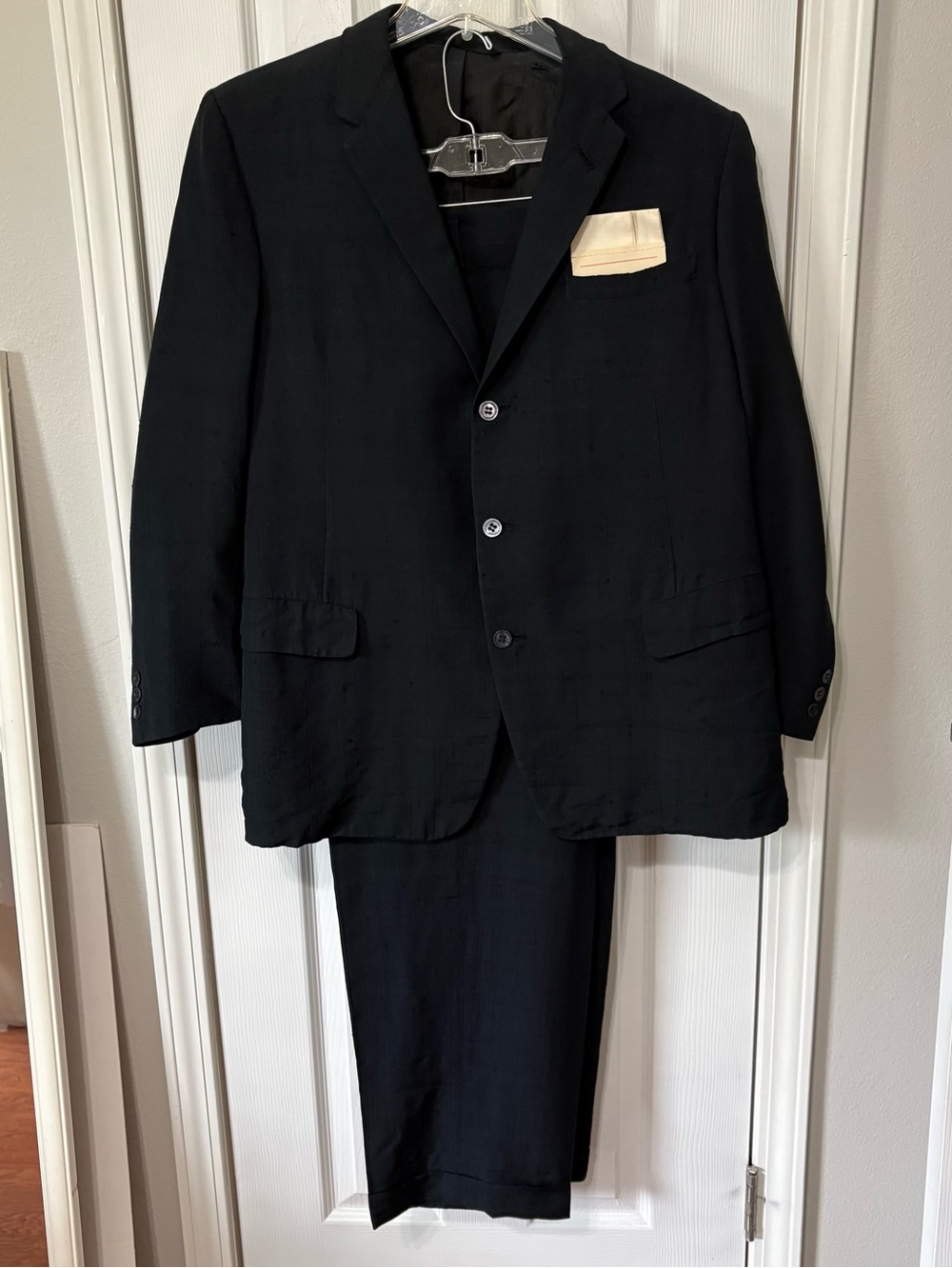 Men’s Vtg. 100% Black Silk 2 Piece Suit Portly 42 Short Godchaux’s N.O. Costume